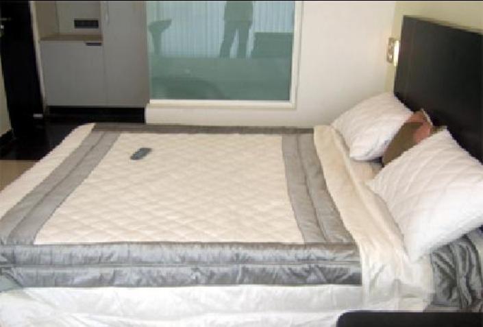 Hotel T.A.P. Gold Crest Μπανγκαλόρ Δωμάτιο φωτογραφία