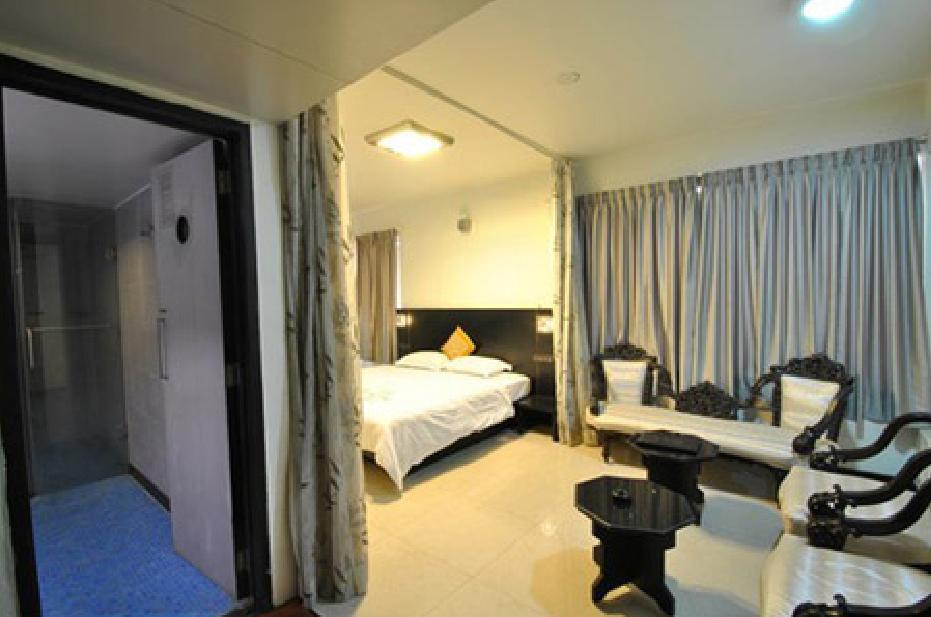Hotel T.A.P. Gold Crest Μπανγκαλόρ Δωμάτιο φωτογραφία